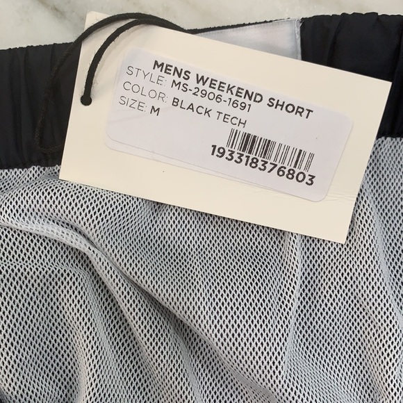 Solid & Striped men’s weekend short in navy - Picture 6 of 7